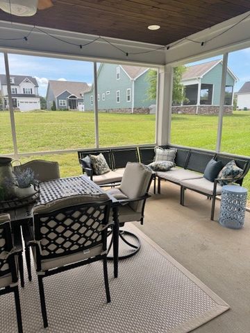 56 Suntan Ct, Winchester, TN 37398