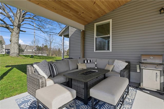 590 Glenwood Way, Center Twp, PA 16001