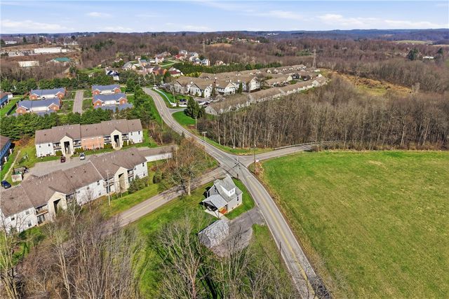 590 Glenwood Way, Center Twp, PA 16001