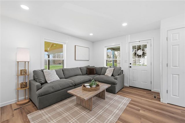 590 Glenwood Way, Center Twp, PA 16001