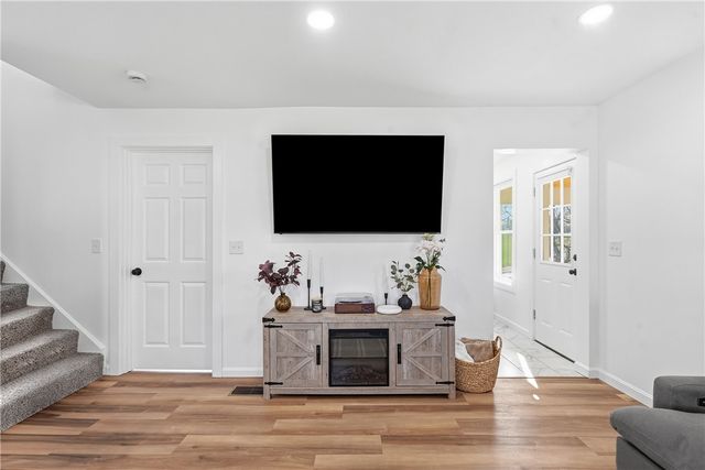 590 Glenwood Way, Center Twp, PA 16001