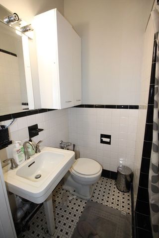 21 Beacon St 9L, Boston, MA 02108