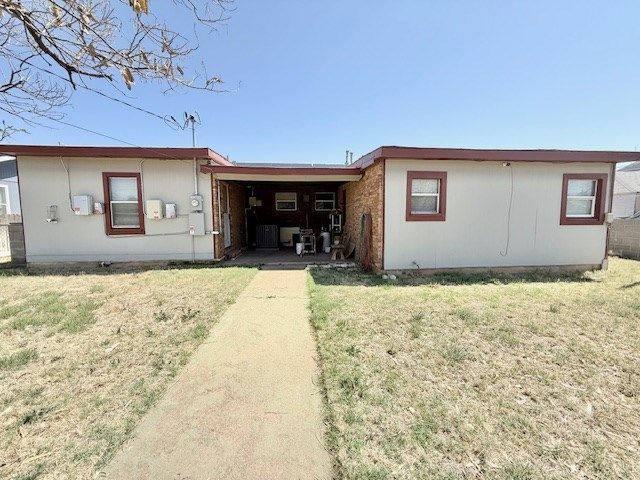805 NW 5th St, Andrews, TX 79714