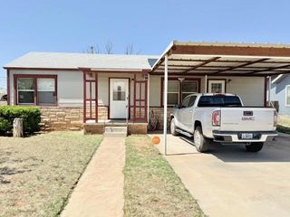 805 NW 5th St, Andrews, TX 79714