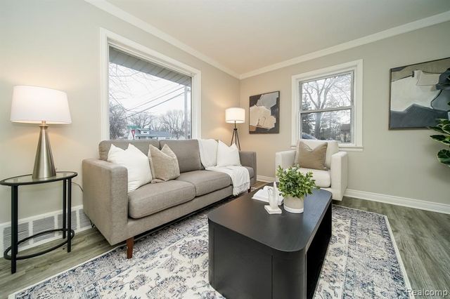 26340 Chippendale Street, Roseville, MI 48066