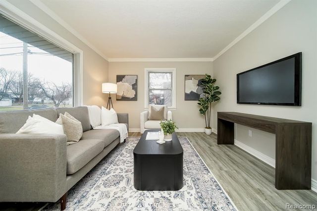 26340 Chippendale Street, Roseville, MI 48066