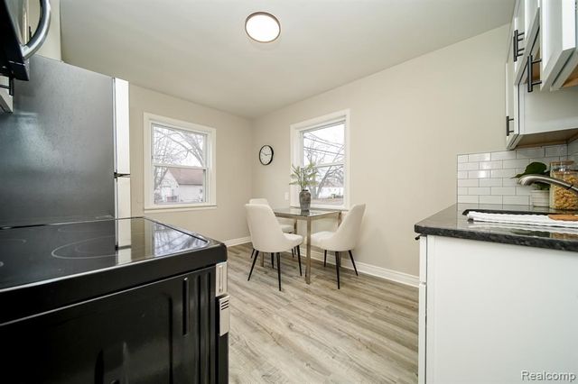 26340 Chippendale Street, Roseville, MI 48066