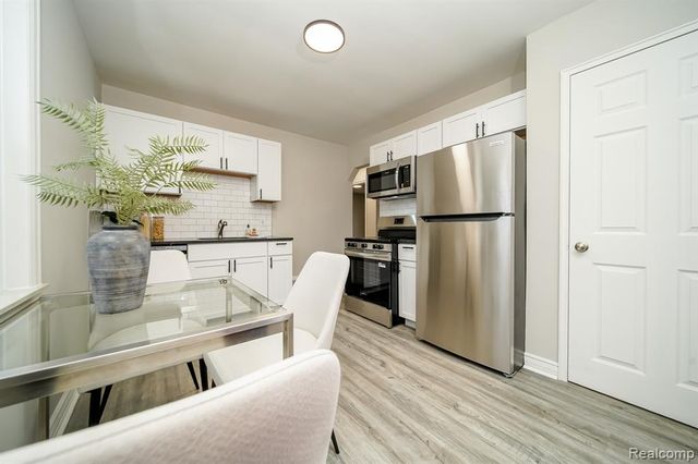 26340 Chippendale Street, Roseville, MI 48066