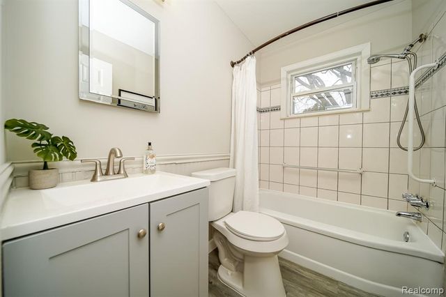 26340 Chippendale Street, Roseville, MI 48066