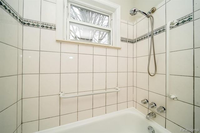 26340 Chippendale Street, Roseville, MI 48066