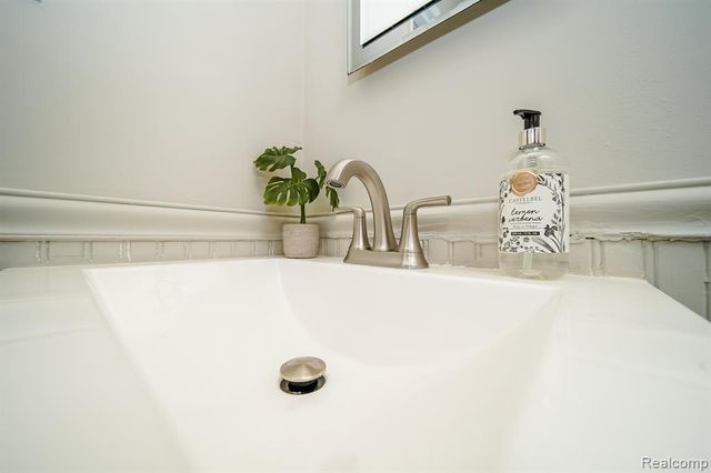 26340 Chippendale Street, Roseville, MI 48066