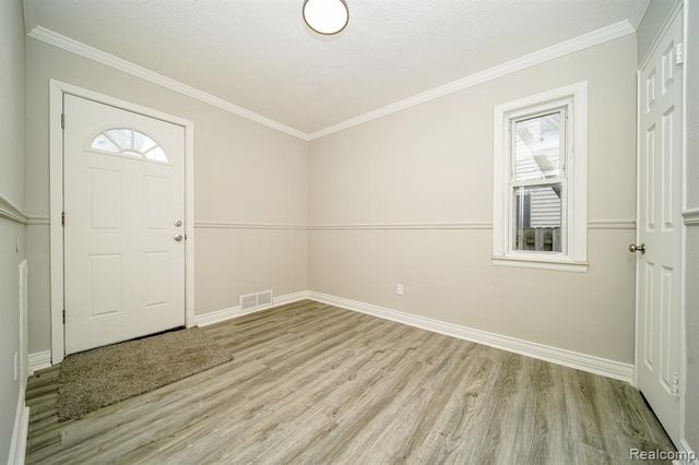 26340 Chippendale Street, Roseville, MI 48066