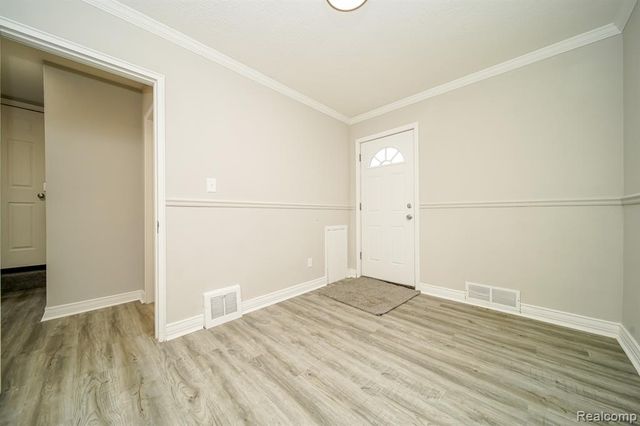 26340 Chippendale Street, Roseville, MI 48066