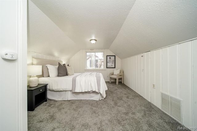 26340 Chippendale Street, Roseville, MI 48066