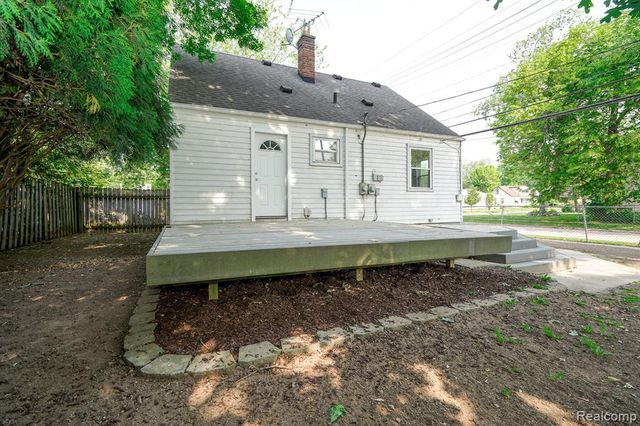 26340 Chippendale Street, Roseville, MI 48066