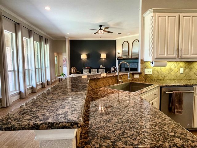 1167 Fox Hunt Trail, Willow Park, TX 76087