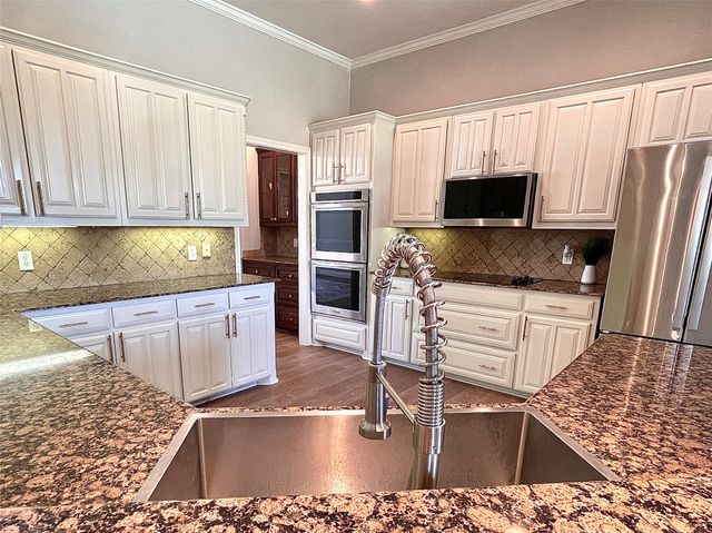 1167 Fox Hunt Trail, Willow Park, TX 76087