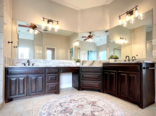 1167 Fox Hunt Trail, Willow Park, TX 76087