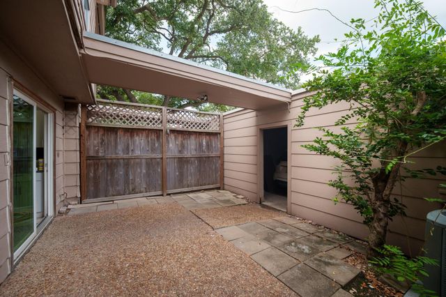 5830 Langfield Road 5830, Houston, TX 77092