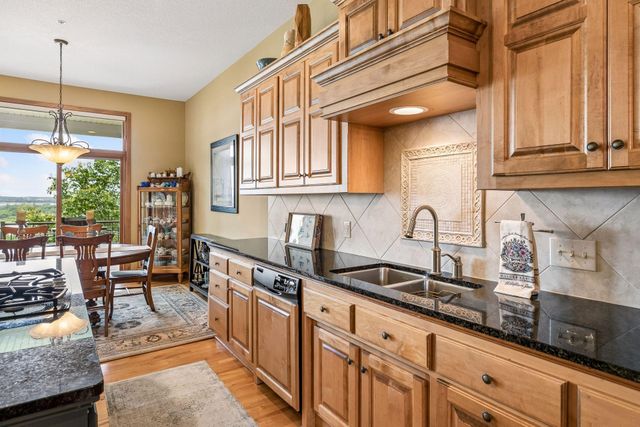 10102 Indigo Drive, Eden Prairie, MN 55347