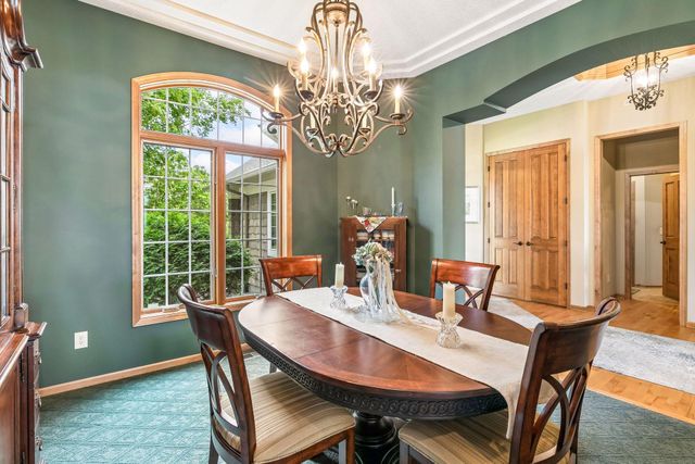 10102 Indigo Drive, Eden Prairie, MN 55347