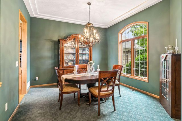 10102 Indigo Drive, Eden Prairie, MN 55347