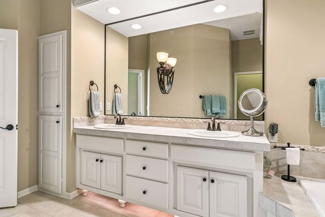 10102 Indigo Drive, Eden Prairie, MN 55347
