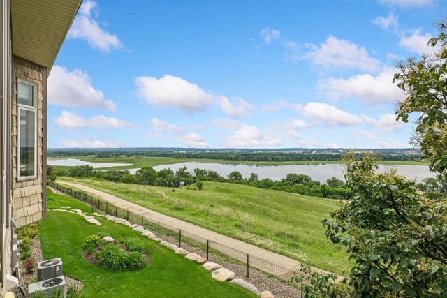 10102 Indigo Drive, Eden Prairie, MN 55347