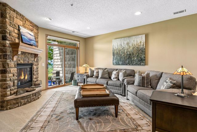 10102 Indigo Drive, Eden Prairie, MN 55347