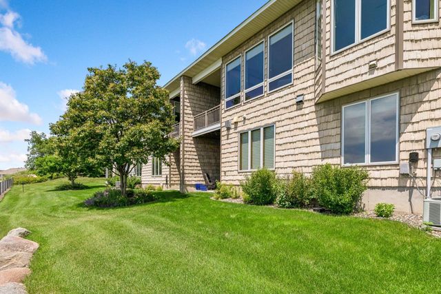 10102 Indigo Drive, Eden Prairie, MN 55347