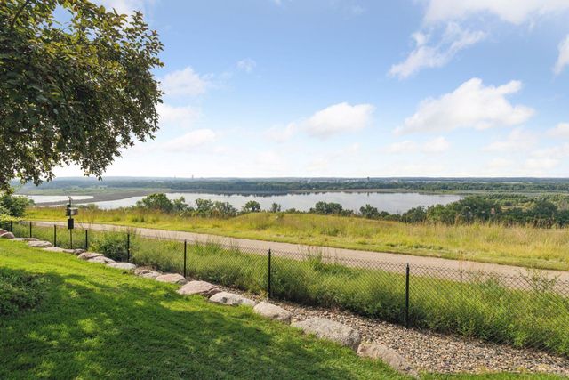10102 Indigo Drive, Eden Prairie, MN 55347
