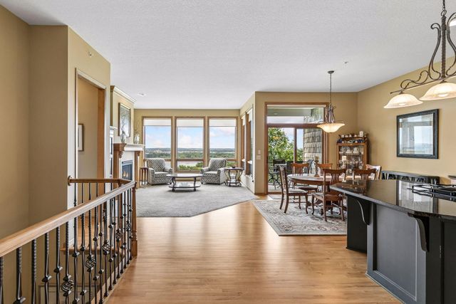 10102 Indigo Drive, Eden Prairie, MN 55347