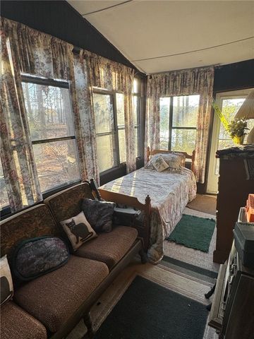 192 S Port Bass Drive, Fair Play, SC 29643