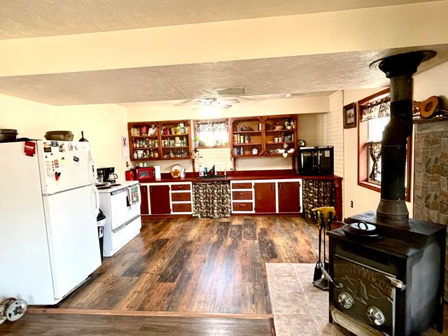 1417 State Highway 173, Galena, MO 65656