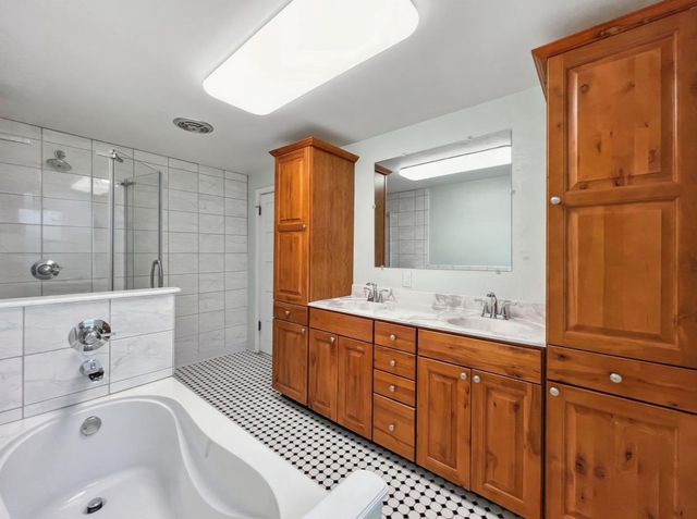 339 STATE STREET, Marinette, WI 54143