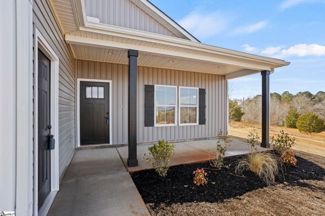 369 Scenic Avenue, Campobello, SC 29322