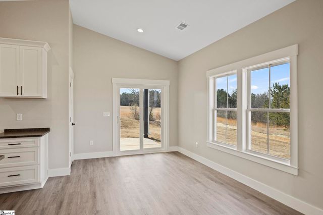 369 Scenic Avenue, Campobello, SC 29322