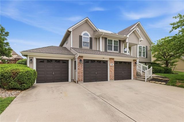 428 SW Seagull Street, Lee's Summit, MO 64082