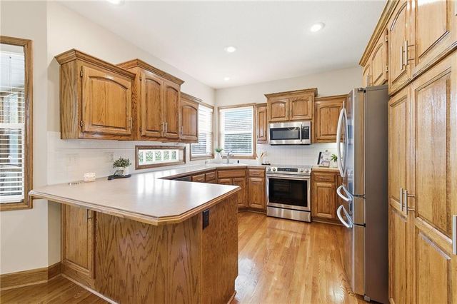 428 SW Seagull Street, Lee's Summit, MO 64082