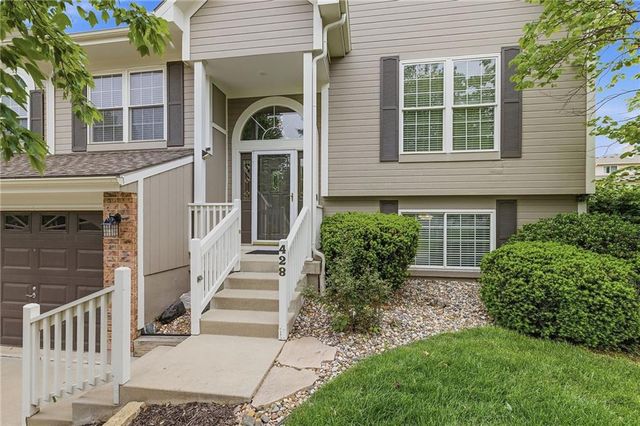 428 SW Seagull Street, Lee's Summit, MO 64082
