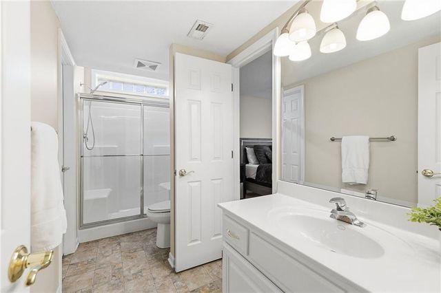 428 SW Seagull Street, Lee's Summit, MO 64082