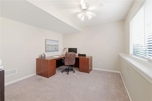 428 SW Seagull Street, Lee's Summit, MO 64082