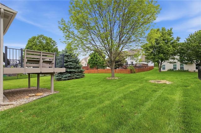 428 SW Seagull Street, Lee's Summit, MO 64082