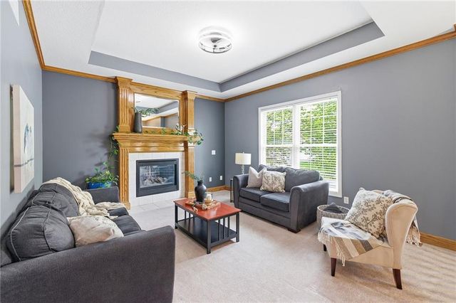 428 SW Seagull Street, Lee's Summit, MO 64082