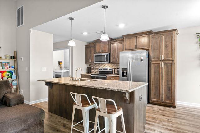 757 Tidwell Dr, Clarksville, TN 37042