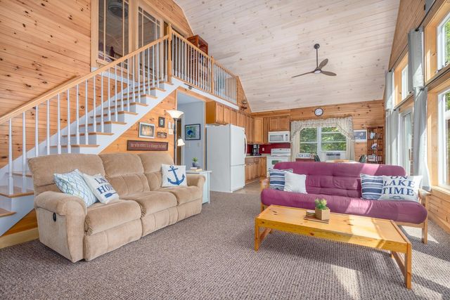 60 Beech Island, Strafford, NH 03884