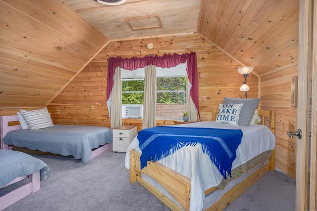 60 Beech Island, Strafford, NH 03884
