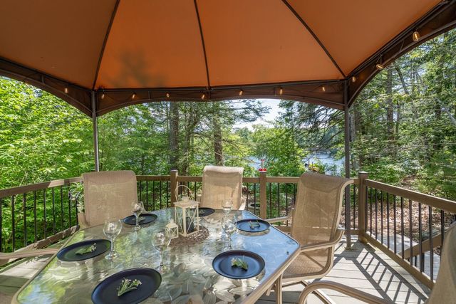 60 Beech Island, Strafford, NH 03884