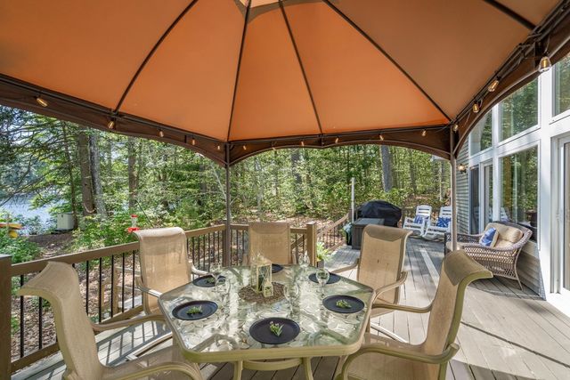 60 Beech Island, Strafford, NH 03884