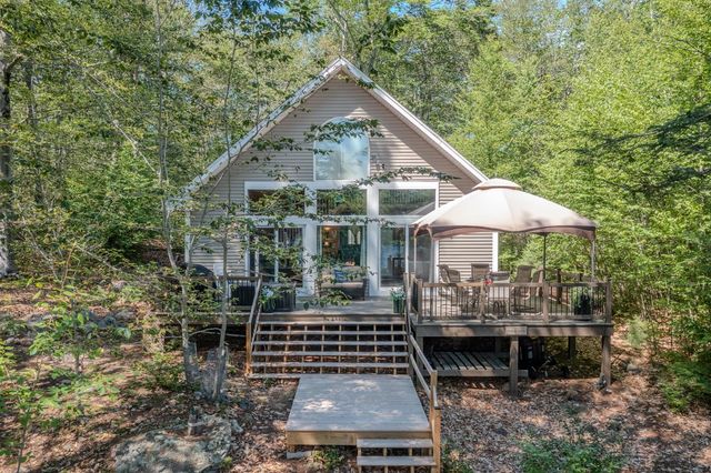 60 Beech Island, Strafford, NH 03884